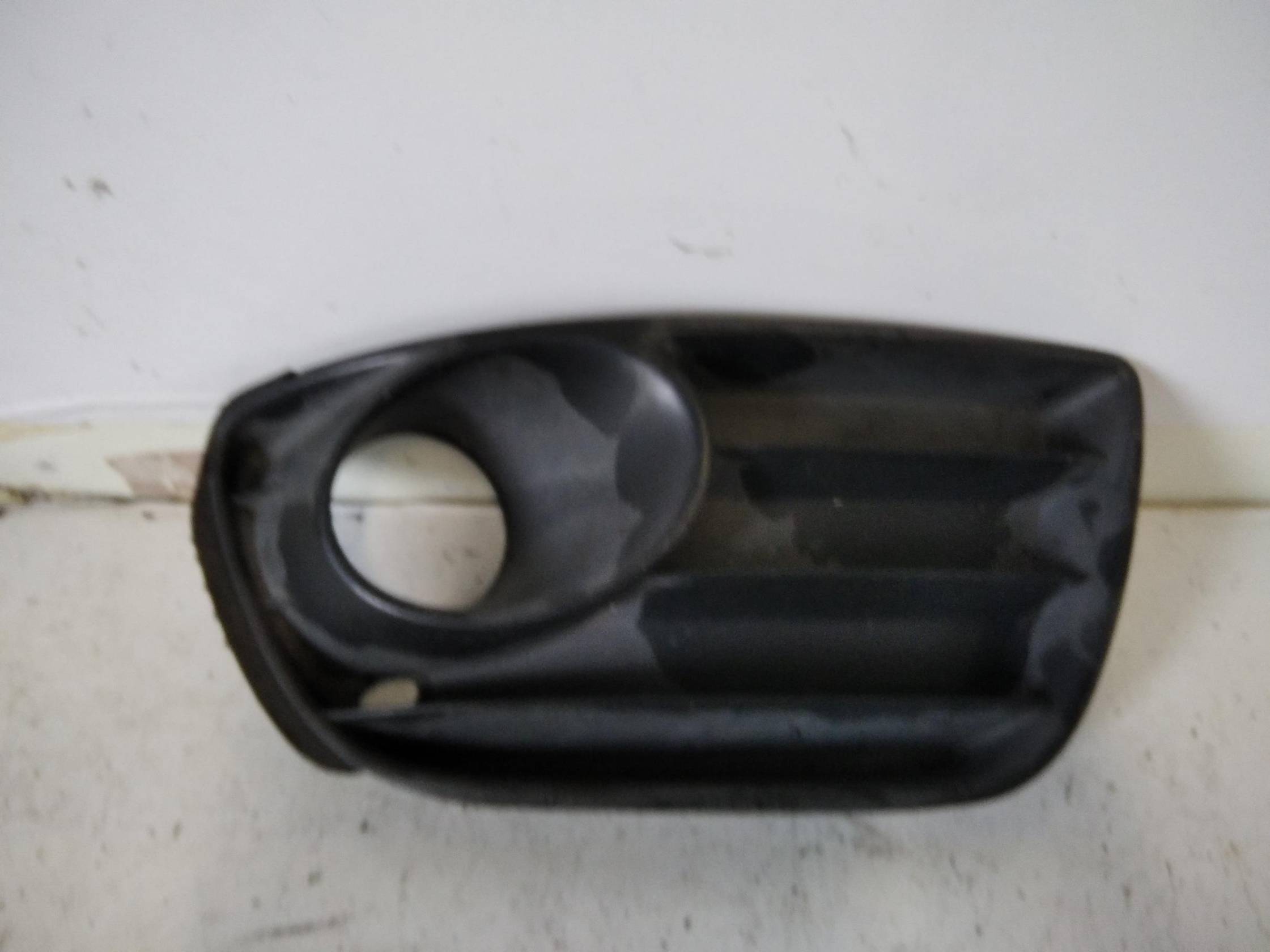 Griglia lat. paraurti ant. sx.